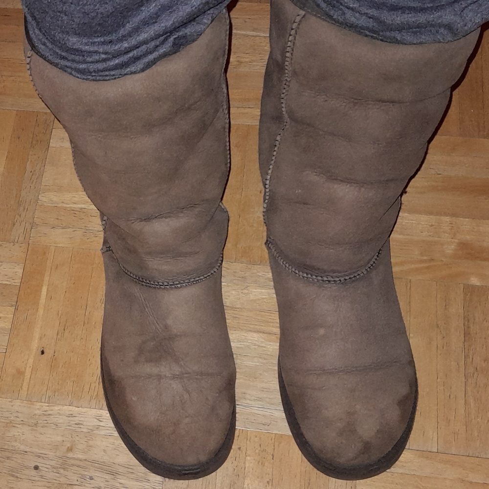 UGG Boots Boot Size 8 Uggs Brown